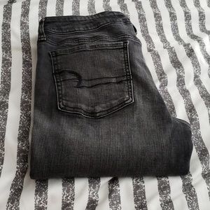 American Eagle Super Low Faded Black Jegging